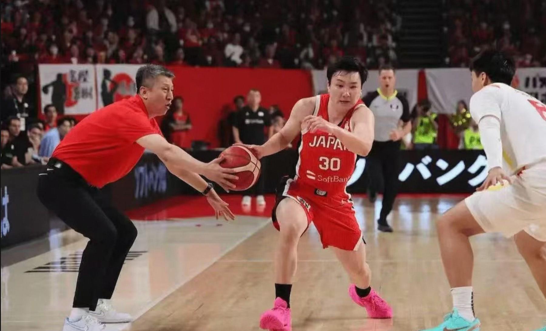 世界杯手机观看-最佳防守！郭士强承认在对日本男篮的比赛中“抢断”了对手